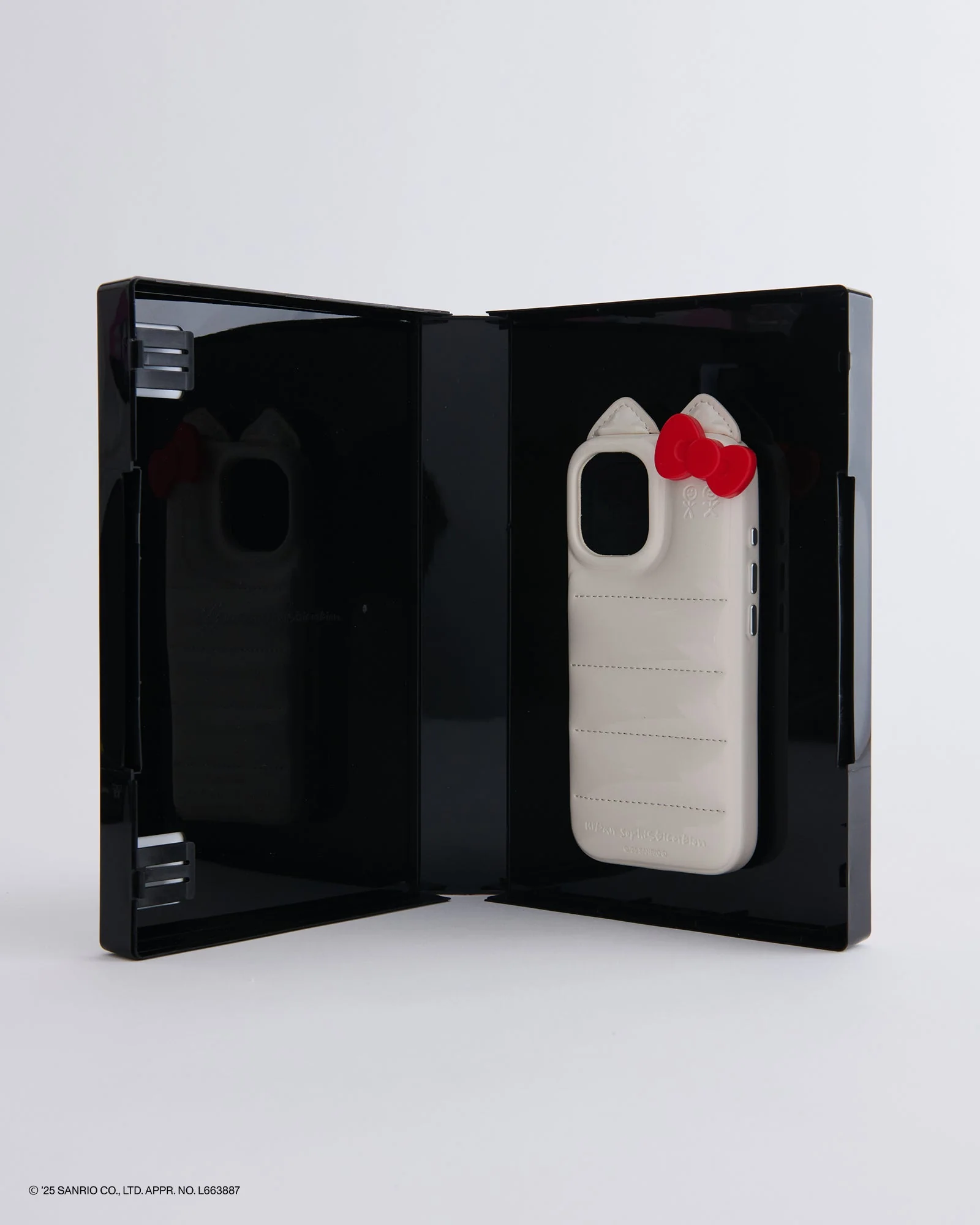 The Puffer Case - Hello Kitty® - Image 16