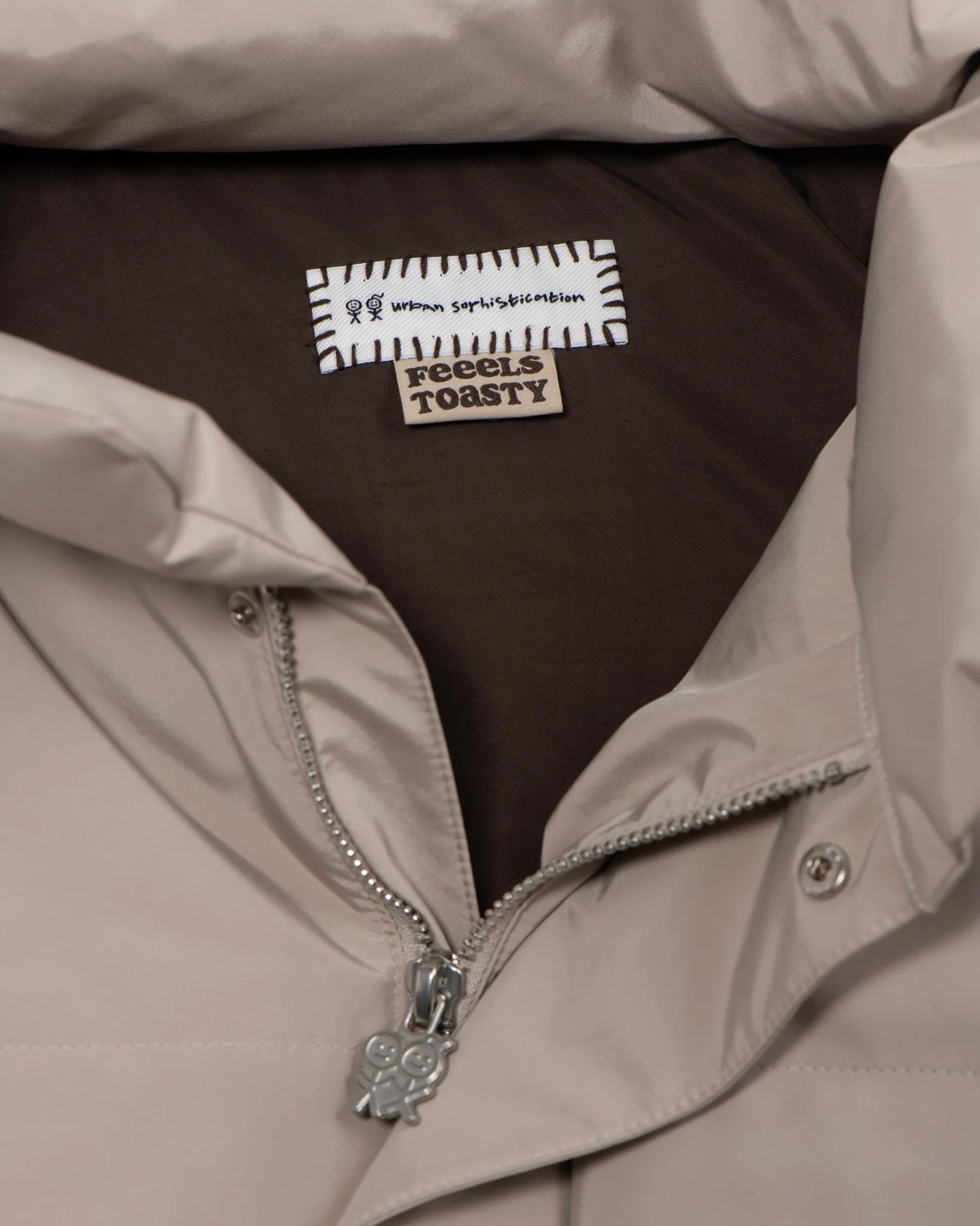 The Puffer Jacket (Trench) in Oat Milk - Image 8